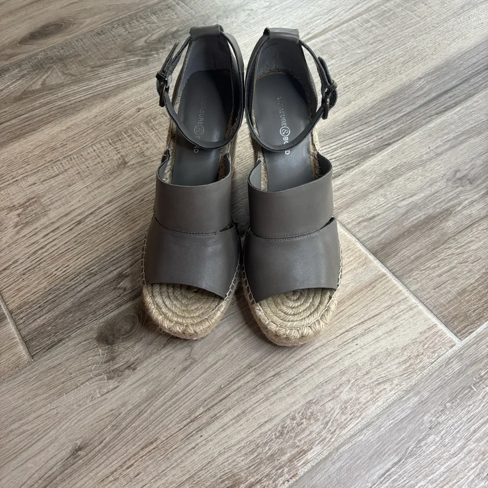 Treasure & Bond Gray Espadrille Wedges